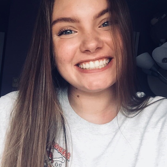 Meet your Posher, Allison - Picture 1 of 1